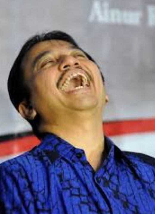 GusNurian's tweet photo. Yang saya kagumi dari Mas Roy Suryo ini adalah "Kebal Hukumnya"
Benar-benar hebat beliau ini, seorang panutan 🙏

Saya ulama besar malah pernah dipenjarakan oleh rejim ini.

Jancuk picek! https://t.co/t0Rs8tkvyO