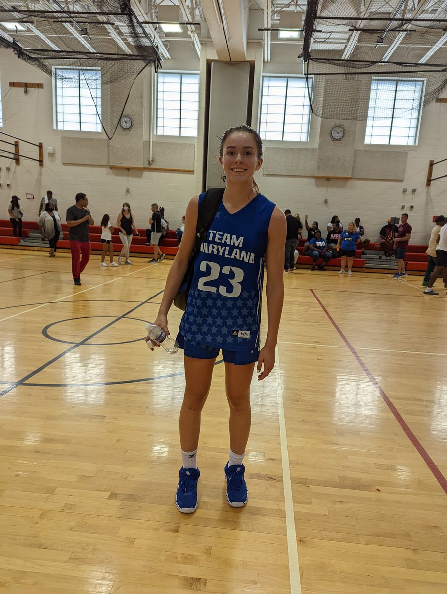 CoachWaltGrlzBB's tweet photo. I'm super proud of our 2026 Team Maryland Shooting Stars for mounting a huge comeback to defeat the 15U Fairfax Stars Showcase team here at the Dan Olsen Invitational 55-54.  Huge props to #23 Bailey Harris for dropping 38 pts in the win!👏🏾💫💫💫 @mackdadie4 https://t.co/k96ZbcINOw