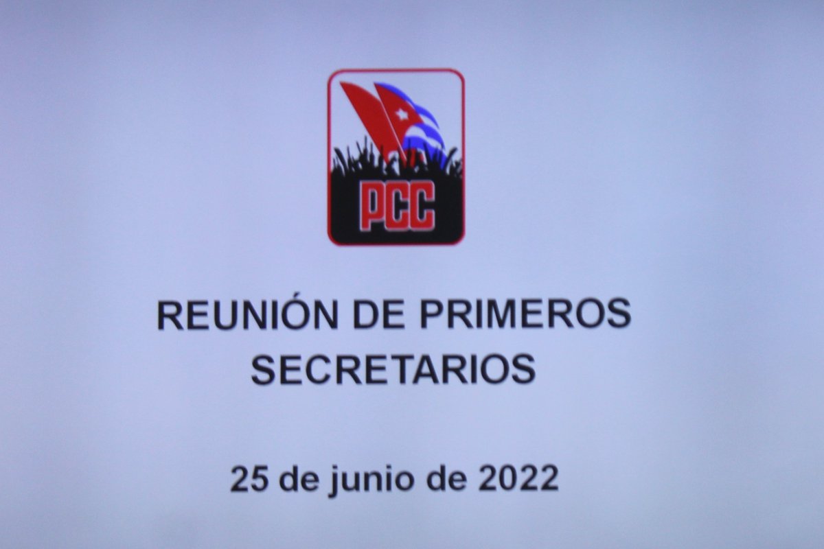 DrRobertoMOjeda's tweet photo. En reunión por videoconferencia este sábado, con los Primeros Secretarios de los Comités Provinciales del @PartidoPCC, evaluamos la situación electroenergética nacional y damos seguimiento a los acuerdos del IV Pleno del CCPCC. #Cuba #ParaCubaTrabajamos #UnidadYContinuidad https://t.co/e2zVwcWGME