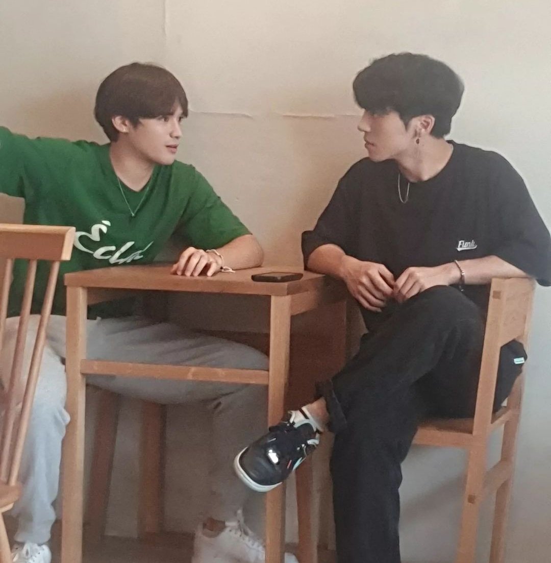 beomhanarchives's tweet photo. BRO THE FACES i love them </3 https://t.co/AIA31r6LjK