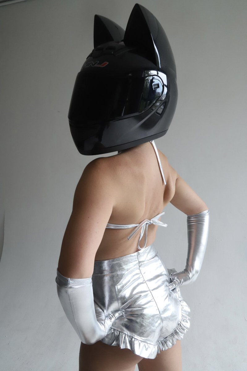 Gm gang!

How about another tease from my shoot with <a href="/NCryptoBC/">No Crypto Before Coffee</a> in NYC?

Brainchild of <a href="/ODonnellDunn/">Gwen O’Donnell</a>, model is <a href="/Lauren_nkearney/">Lauren Kearney</a>