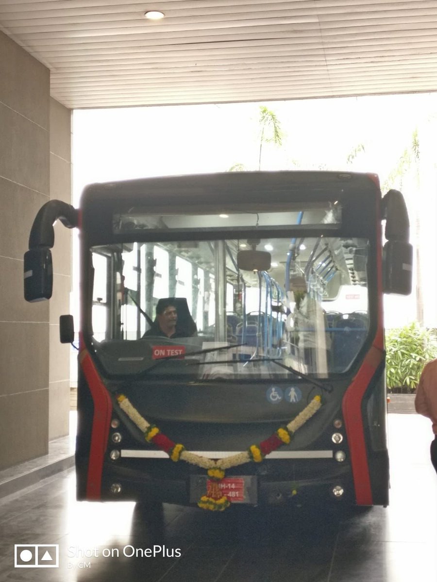 OilIndiaLimited's tweet photo. OIL completes beta demo of #hydrogen powered bus developed under its #startup programme, SNEH. After the 99.999% pure #GreenHydrogen plant in Jorhat, this is another major step towards zero-emission mobility within OIL & also in the North-East India.
#oilindialtd #oilindia https://t.co/NKVtx4EXWd