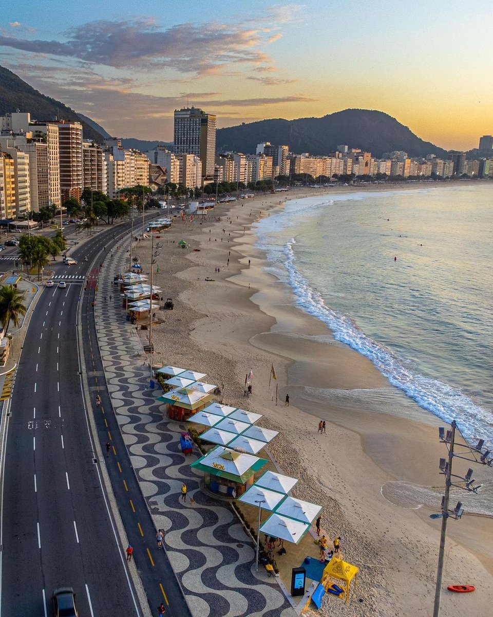 An absolutely gorgeous shot of Rio De Janeiro by <a href="/dronebydro/">DBD 📸🎞🚁</a>