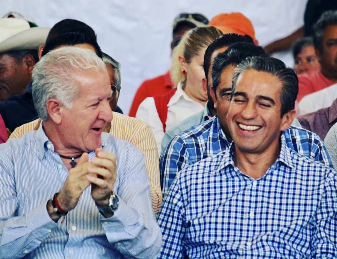 NachoBeltranG's tweet photo. Muchas felicidades querido amigo Secretario @JorgeRescala, que sea un año de grandes éxitos y bendiciones, fuerte abrazo. #FelizCumpleaños 🎉 https://t.co/E6y5qNVbps