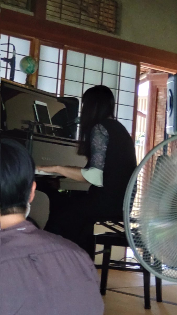 s0127ha's tweet photo. 富山県の
小杉郵便局で行われた
寺尾紗穂さんの「uchiake」に参加してきました。
寺尾さんのわらべうた
「やんやん山形の」を
聴くことができて嬉しかったです!
#寺尾紗穂 #uchiake
#わたしの好きなわらべうた
#やんやん山形の #LETTER https://t.co/ewtT1QQHoR