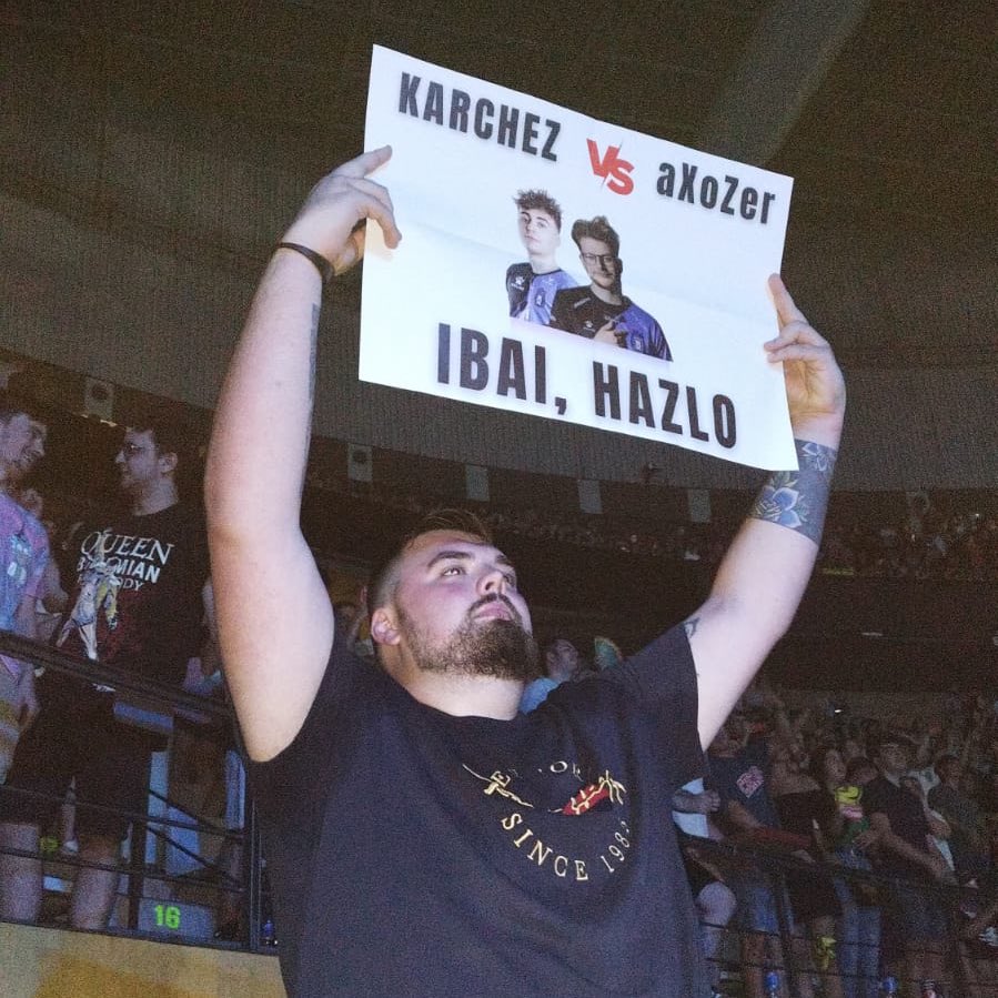 MovistareSports's tweet photo. Ibai, HAZLO🔥 #LaVeladaDelAño2 

Y después lloremos juntos🥲 https://t.co/KRa1LOZP5U
