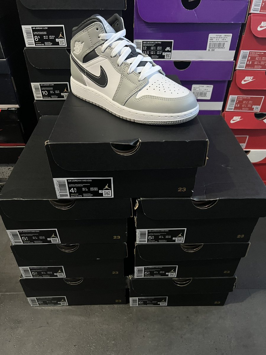Max.Kickz tweet media