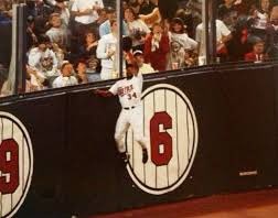 nut_history's tweet photo. One of the best catches in WS history https://t.co/MOfulTdiTh