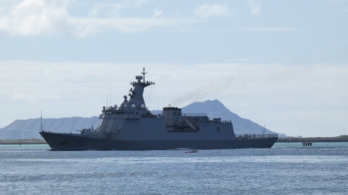 ES12071207's tweet photo. Ship of the Republic of the Philippines - BRP Antonio Luna (FF-151) Jose Rizal-class of guided-missile frigate inbound Pearl Harbor to participate in #RIMPAC22 - June 25, 2022. #BRPantonioluna #ff151 https://t.co/sSNRBfkLbc
