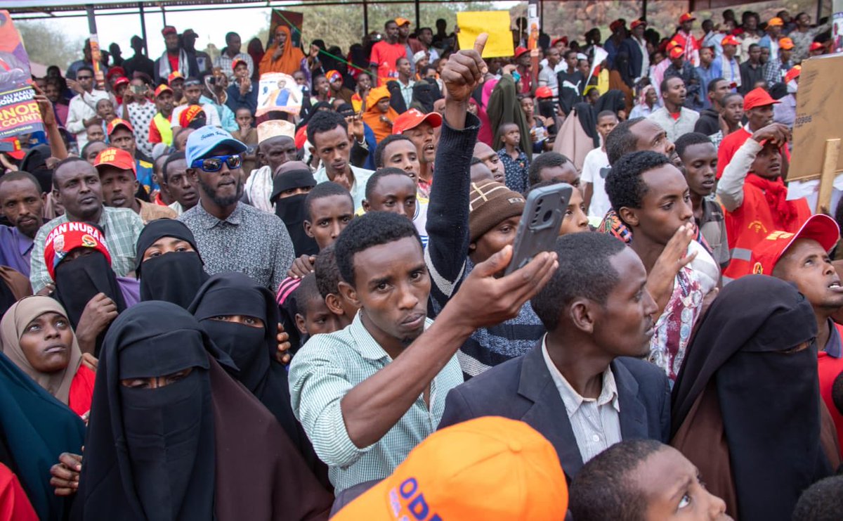 HonAdanHaji's tweet photo. Thank you my great people of Takaba for welcoming the Azimio Presidential candidate @RailaOdinga to Mandera West. https://t.co/DuMnbz137z