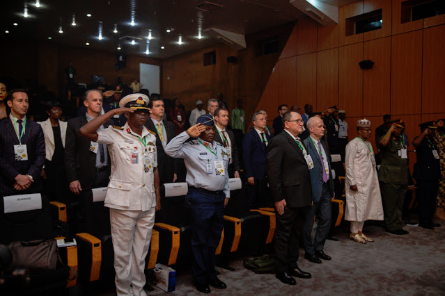 DefenseLrca's tweet photo. Na Nigéria, Ministério da Defesa e Itamaraty promovem Base Industrial de Defesa
#MinistérioDaDefesa #SEPROD #Nigéria #Embraer #Atech #Akaer #Condor #Iveco #ABIMDE
https://t.co/bkXaA5t9KD https://t.co/FAudPd5aS9