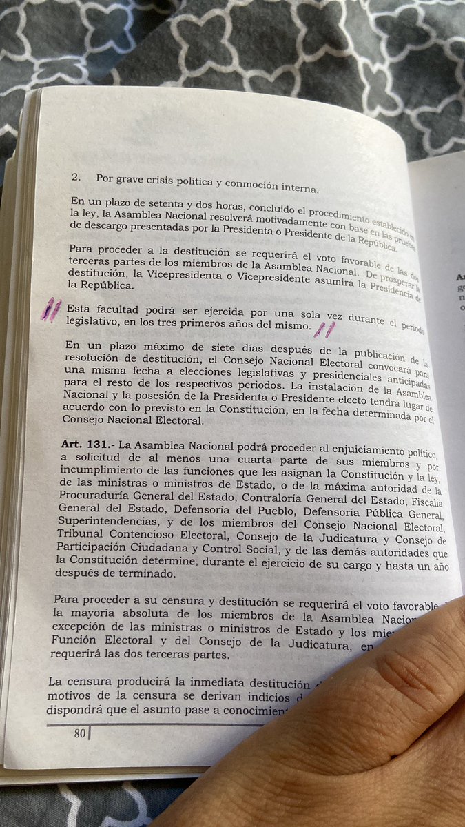 marthanoboa_'s tweet photo. Hoy la @AsambleaEcuador debatirá sobre la destitución del presidente @LassoGuillermo Sepan uds Asambleístas que si no tienen los votos necesarios no podrán volver a tratar esa facultad que les concede la #Constitucion  No al #ParoNacionalEc2022 #democracia #EcuadorQuierePaz https://t.co/diEfUYadlA