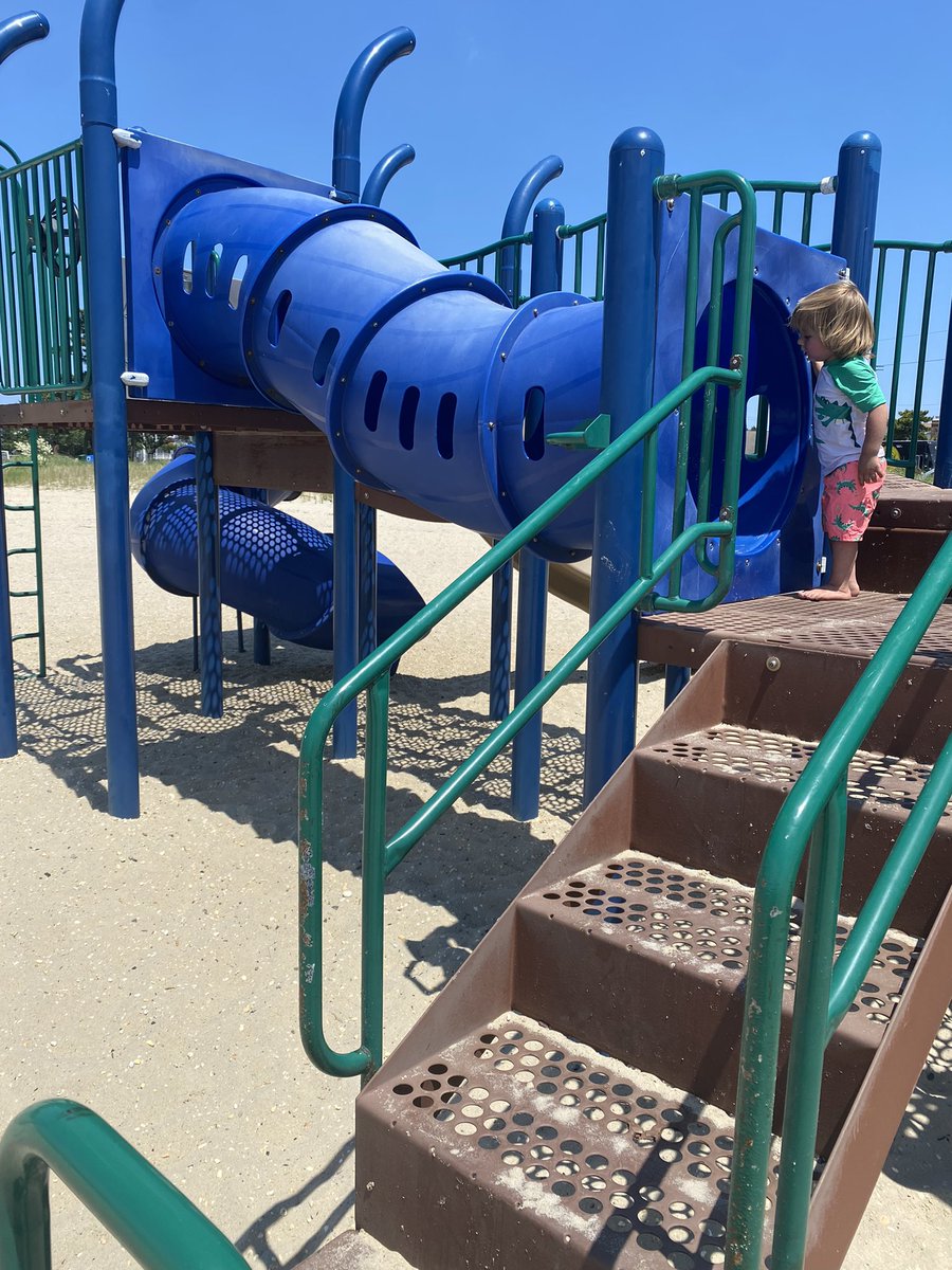 StephG194's tweet photo. @LoveLavallette you close all the bays, but leave open one with a broken playground. #somuchforanicetown #lavalletteNJ #NJ @starledger @NJGov @njnewsroom @njdotcom https://t.co/45FEQhHG9l