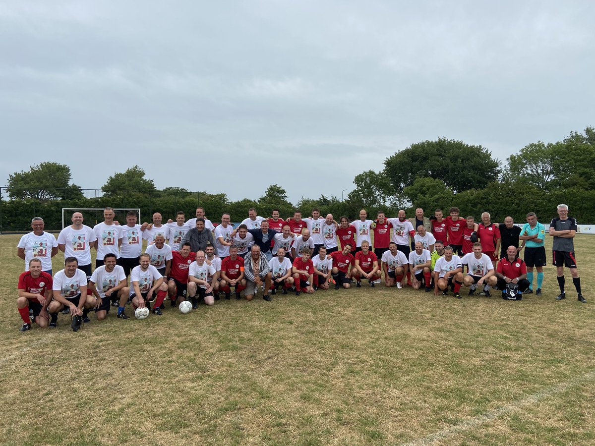 VVdeNoormannen's tweet photo. De Noormannen tegen Team Mark o.l.v. scheidsrechter Wim Broekhoven op 25-6-2022 https://t.co/ywCdvXVlTN