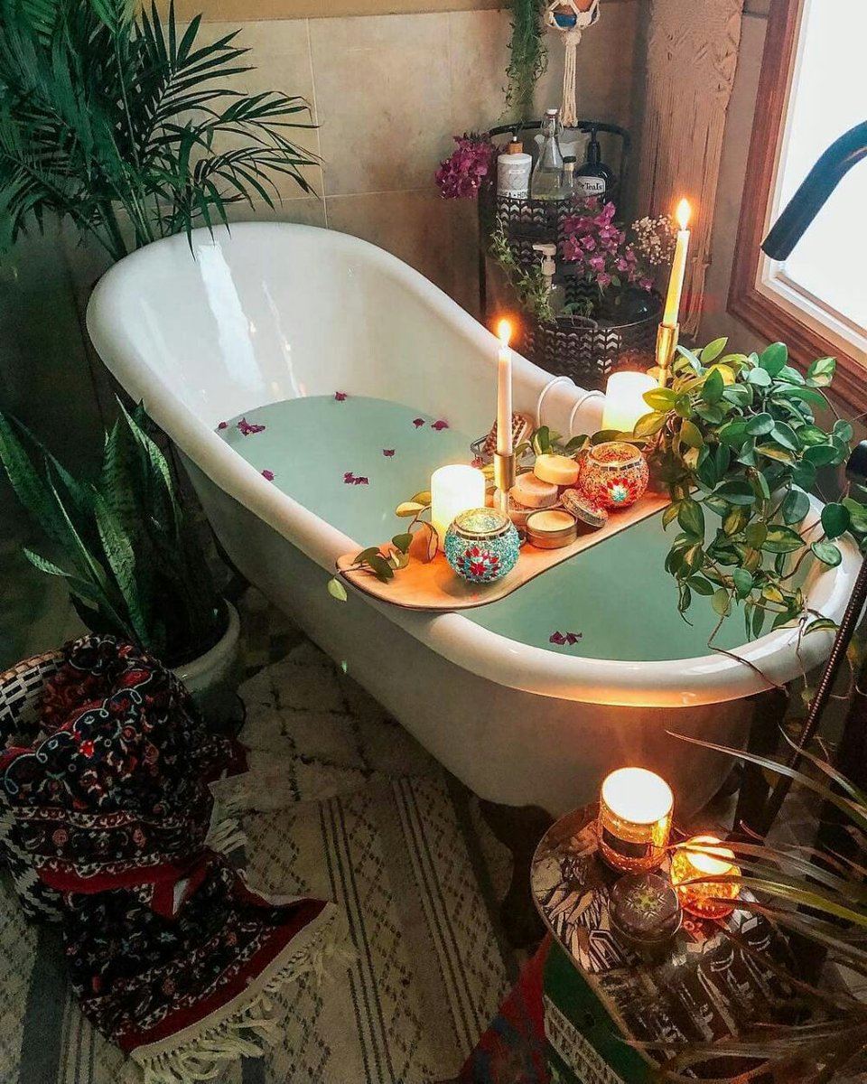 Catalin60041066's tweet photo. Here are some witchy baths for you guys #witchcore #witchbath #Spirituality #spirtualbath https://t.co/IoiRYbT4ep