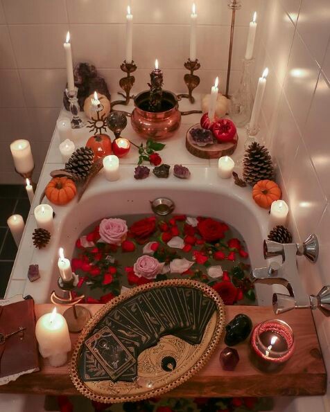 Catalin60041066's tweet photo. Here are some witchy baths for you guys #witchcore #witchbath #Spirituality #spirtualbath https://t.co/IoiRYbT4ep