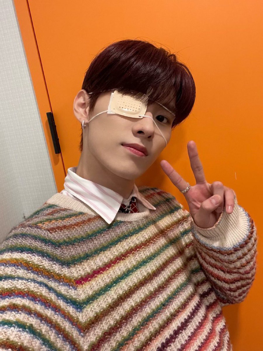 WooKyungjun_FR's tweet photo. [ TWITTER | 200622 ] 

“Je suis venu parce que les THX me manquaient !! Haha dormez bien tout le monde et rêvez de Kyungjun 🥹❤️

Recommendation musicale du jour 낭만교향곡 de Big Naughty sunbaenim”

 #우경준 #KyungJun https://t.co/tMQcq2gp4D