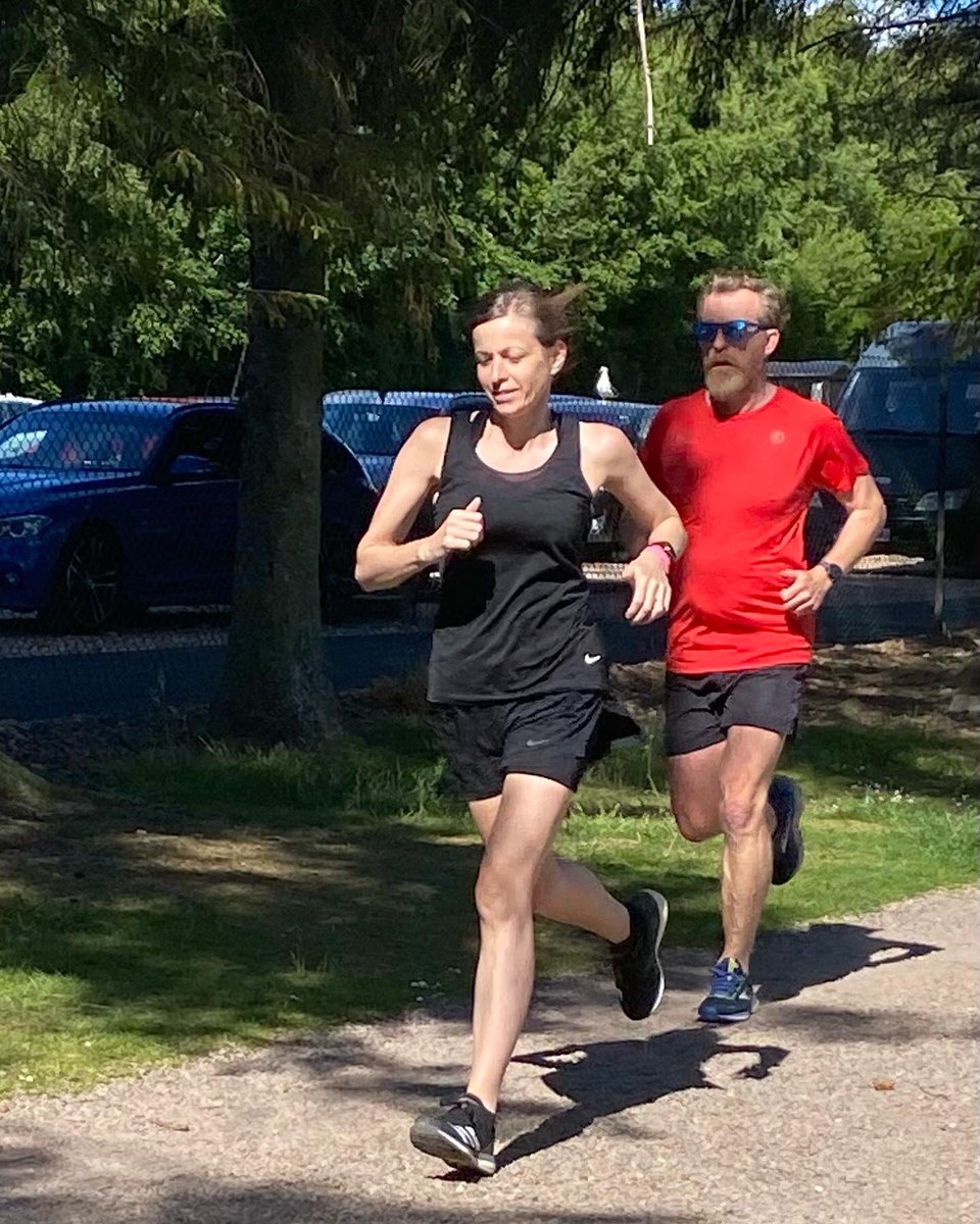 CC05JUN's tweet photo. What a lovely day for a bit of @parkrunUK tourism.  The sun was shining and a lovely park to run round.  Coffee and cake afterwards obviously 🙄! #irunforcake #runningforcake #parkrun #SaturdayMorning https://t.co/Qw0ClaAH0j