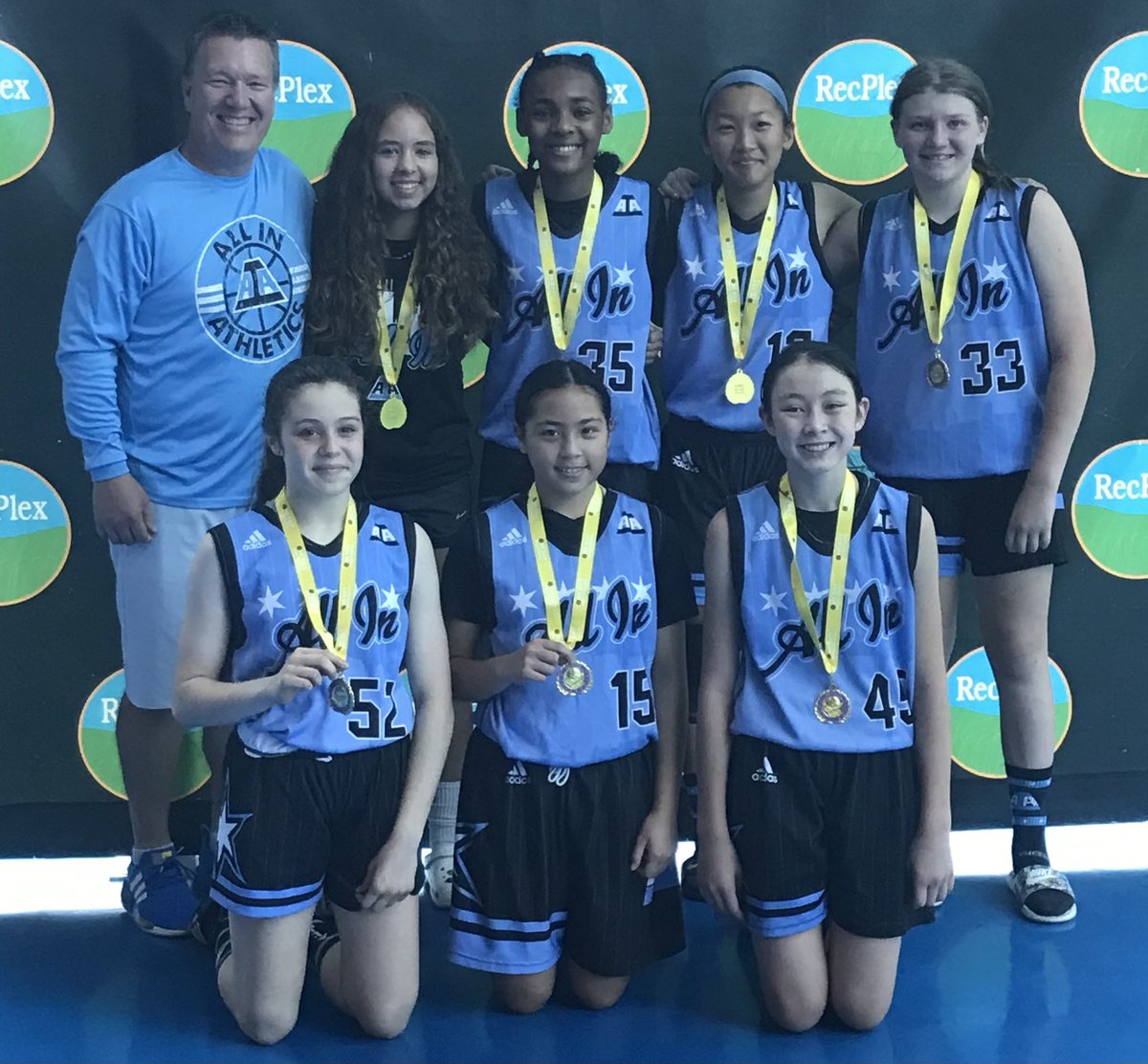 AIAelitegirls tweet picture