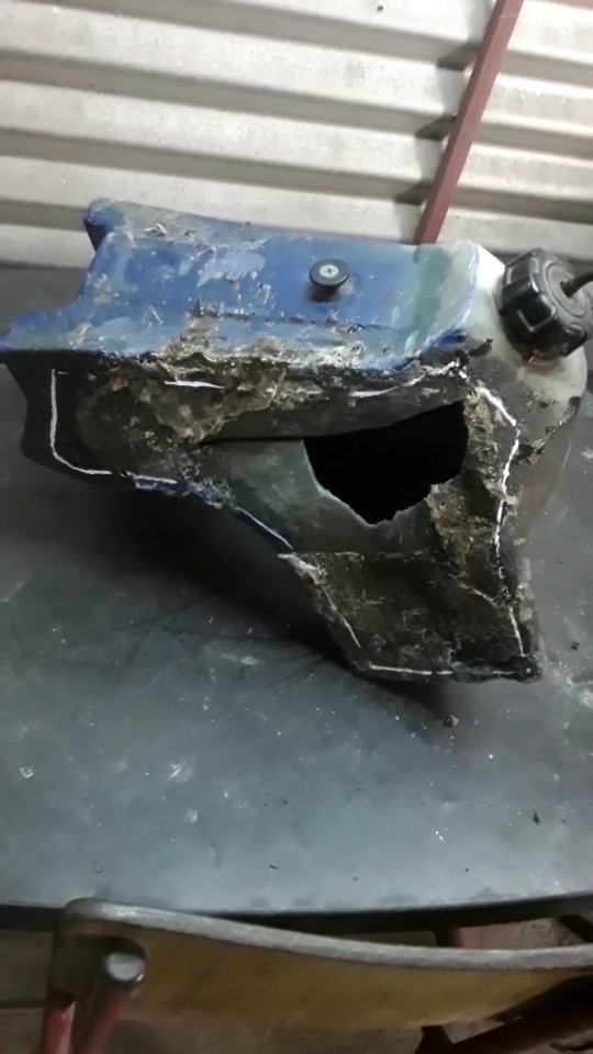 REPARACION TANQUES CARENADOS PLÁSTICOS