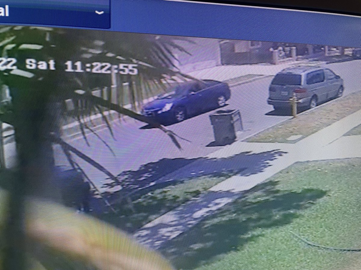 _jmarleny's tweet photo. ⚠️LYNWOOD RESIDENTS⚠️

This car purposely tried to collide w/me by driving on my side of the road at FULL SPEED. He did to it the car behind me&amp; it has happened to my sister before too. PLEASE BE CAREFUL DRIVING&amp;LOOK OUT FOR THIS CAR.

It happened on Olanda Street

PLEASE SHARE❗️ https://t.co/1FoTThA5PE