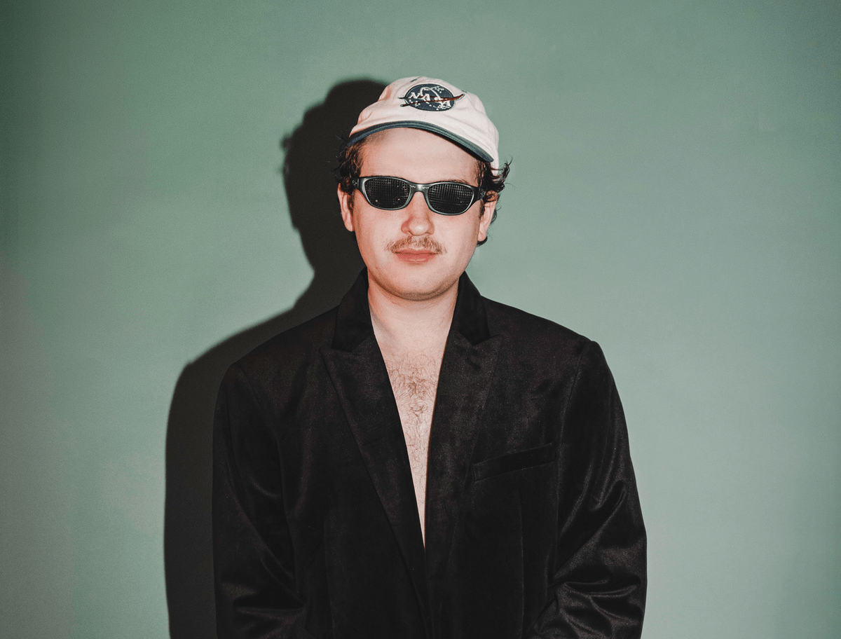 glassefactory's tweet photo. The Combination of Different Musical Eras Never Sounded so Good in Lil Julez &amp;#8220;Bitter Caroline&amp;#8221; // Read all about it: https://t.co/gXjgDGIBzd https://t.co/b1kzfQQywA