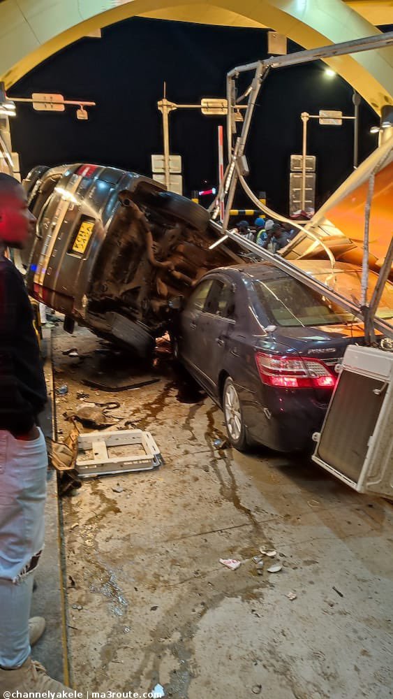 a3Route's tweet photo. 22:58 Accident A number of casualties after a chain of collisions, Mlolongo toll station   from @nyanchama_  https://t.co/rq0OdEdXEh via @channelyakele