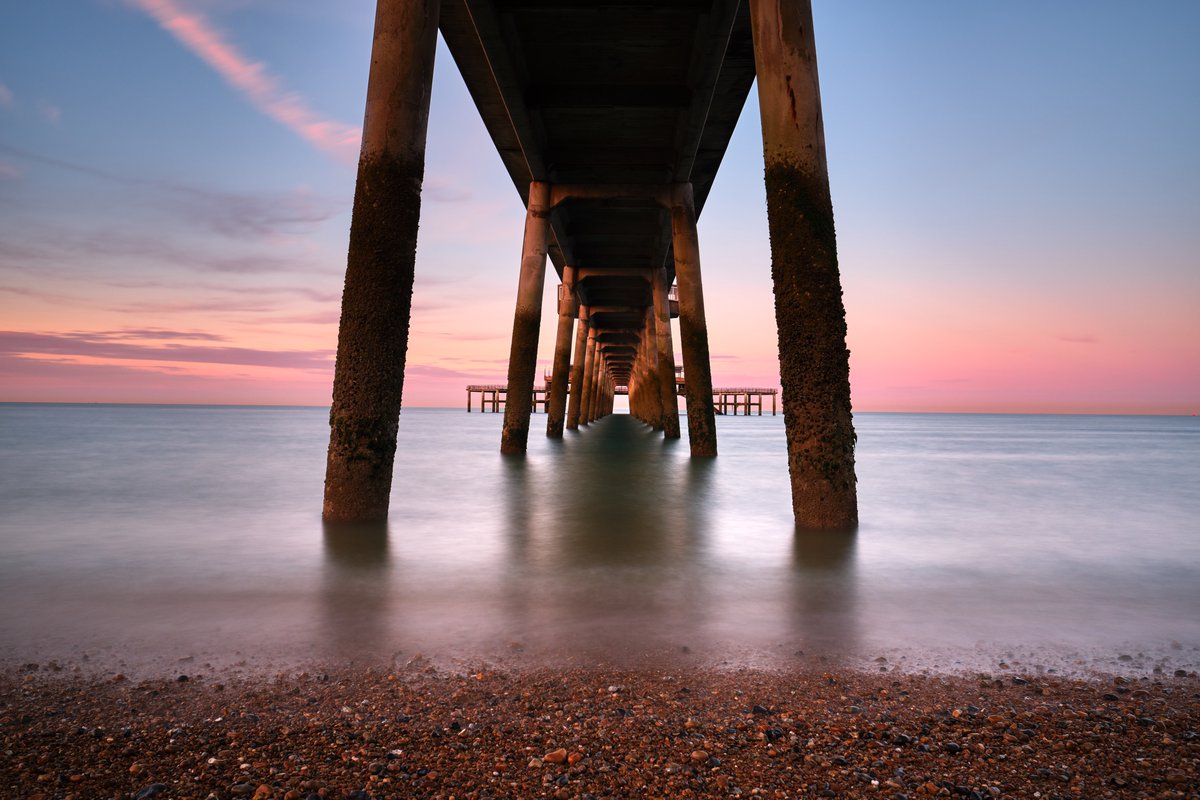 A handful of my favourite pier shots.

📍 Kent, UK.

📷 Fujifilm X-T3 (XF16mm f1.4)

#landscapephotography #kentphotographer #kentphotography #photography #xt3