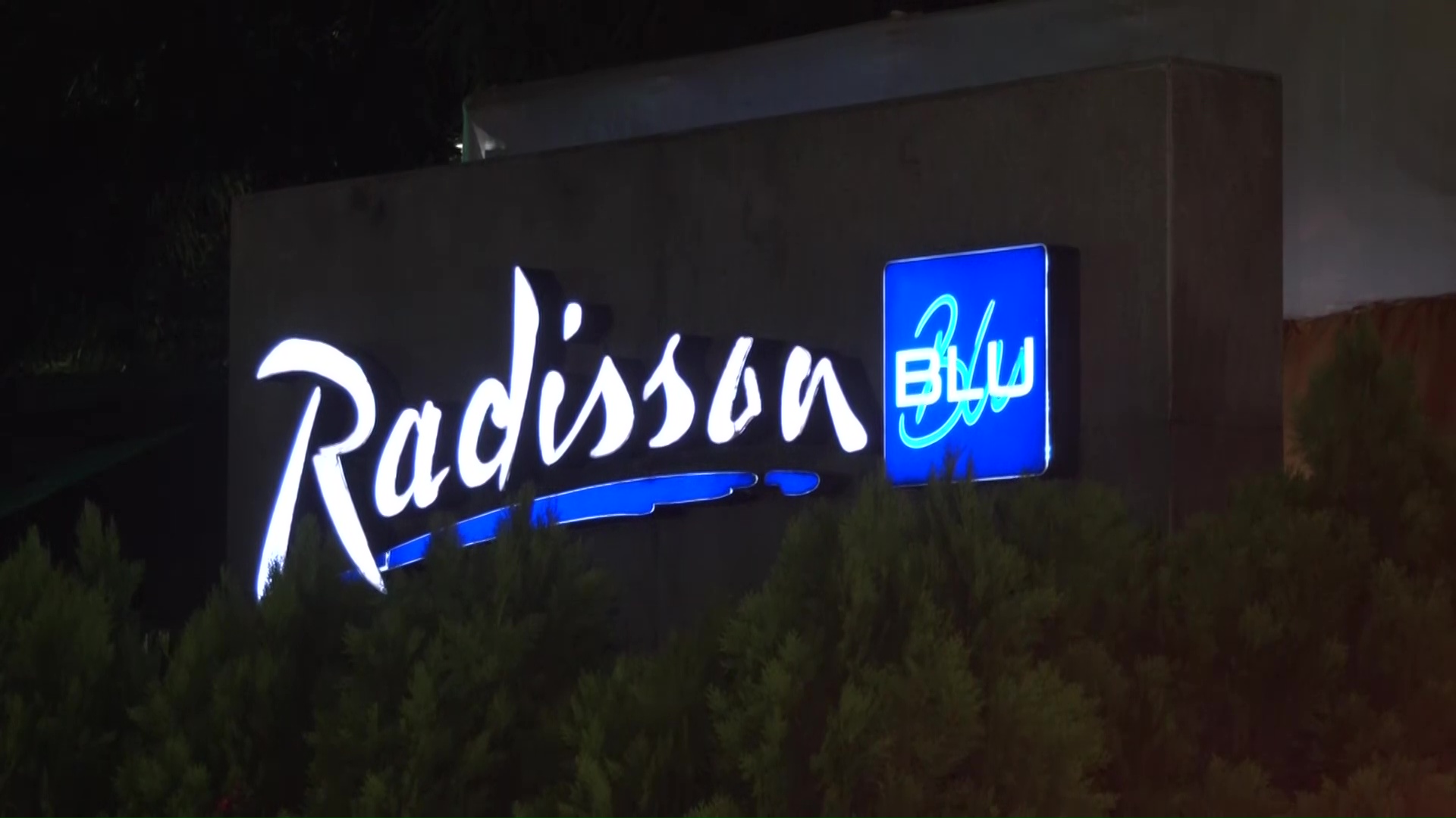 ANI On Twitter Assam Minister Ashok Singhal Arrived At Radisson Blu Hotel In Guwahati Assam 