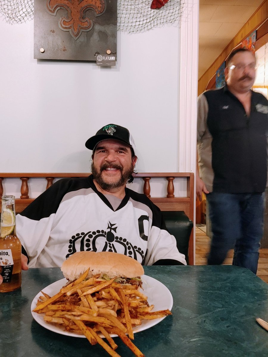 Big_G_09's tweet image. Always #goodtimes and eats with @ChefCantrelle #SouthernRoots authentic #Cajun #Creole  #Louisiana 🇺🇸 cooking #PoBoy #BBQ #burgers #Gator 🐊 #Alphonse in #Dalmeny #Saskatchewan 🇨🇦  #DineHere #supportlocal 👍 #BullsClub 🐂 #foodie