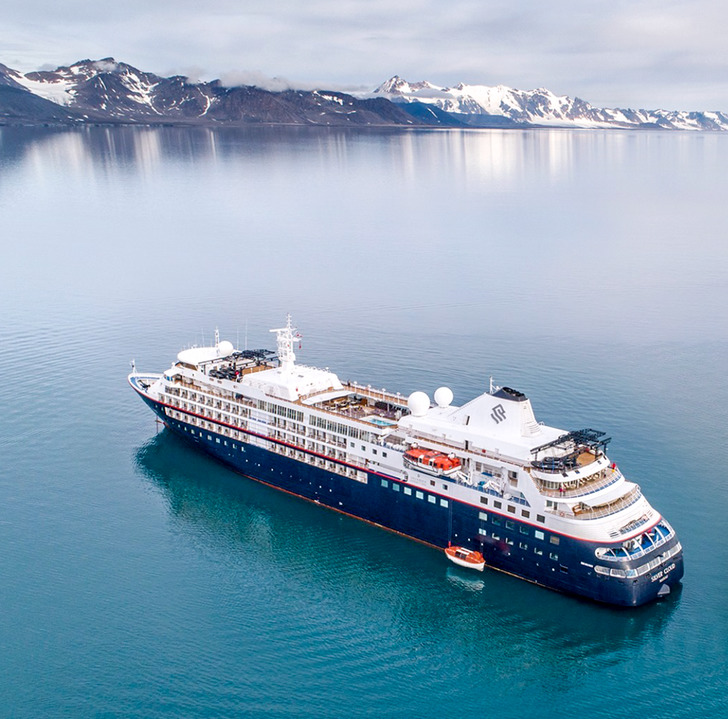 CrucerosPlus's tweet photo. Conoce la #Antártica con #Silversea y disfruta de las bellezas naturales que te ofrece el hemisferio sur de una manera íntima y de lujo.  🛳️  🐧 

#cruceroplus #viajes #luxury https://t.co/6mm5xmA6aE