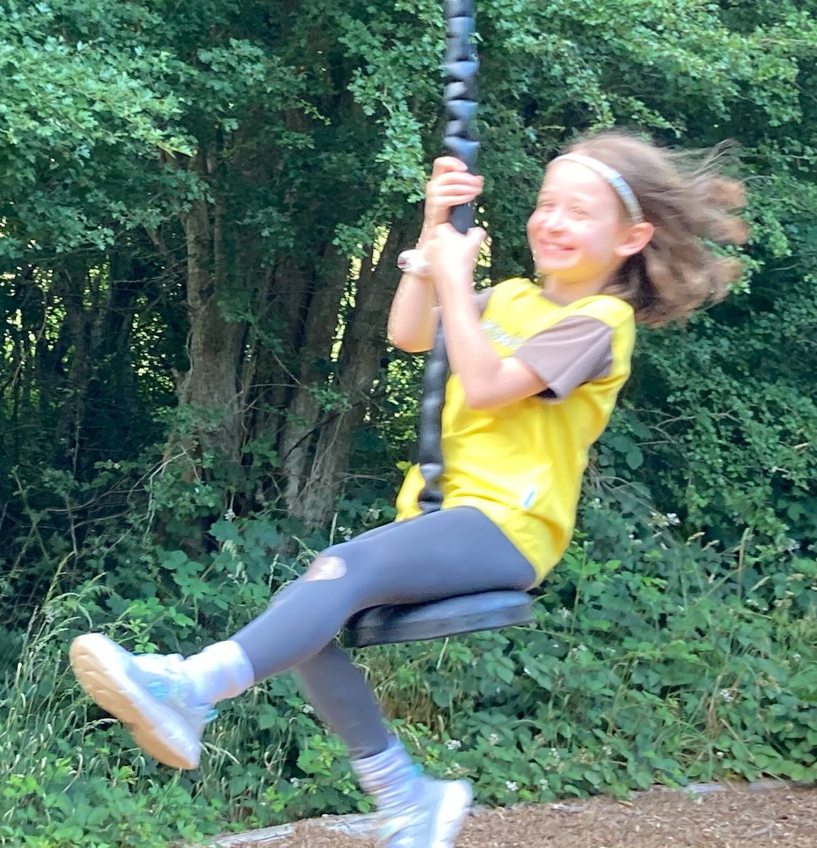 1kemsingbrownie's tweet photo. Had a lovely evening at #Lullingstone Park, we walked, swung &amp; zipped! @Kent_cc @GGKnoleDivision @guidingkentwest @Guiding_LaSER @Girlguiding @GuidingMembers @ExploreKent @VisitKent @KentDownsAONB #getoutdoors #inspiregirls #fun #summer #friendship https://t.co/dd7qxVAq8O
