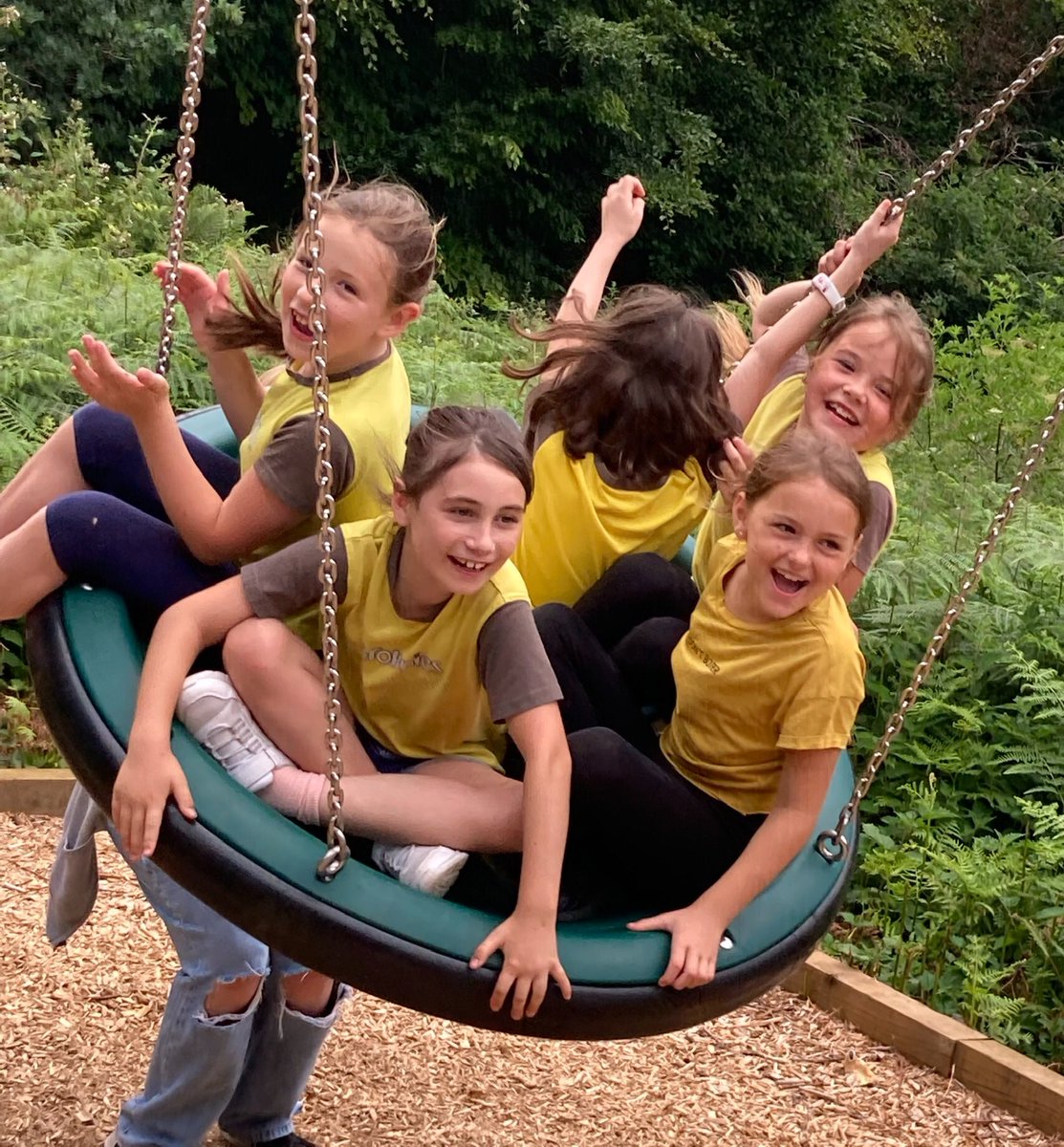 1kemsingbrownie's tweet photo. Had a lovely evening at #Lullingstone Park, we walked, swung &amp; zipped! @Kent_cc @GGKnoleDivision @guidingkentwest @Guiding_LaSER @Girlguiding @GuidingMembers @ExploreKent @VisitKent @KentDownsAONB #getoutdoors #inspiregirls #fun #summer #friendship https://t.co/dd7qxVAq8O