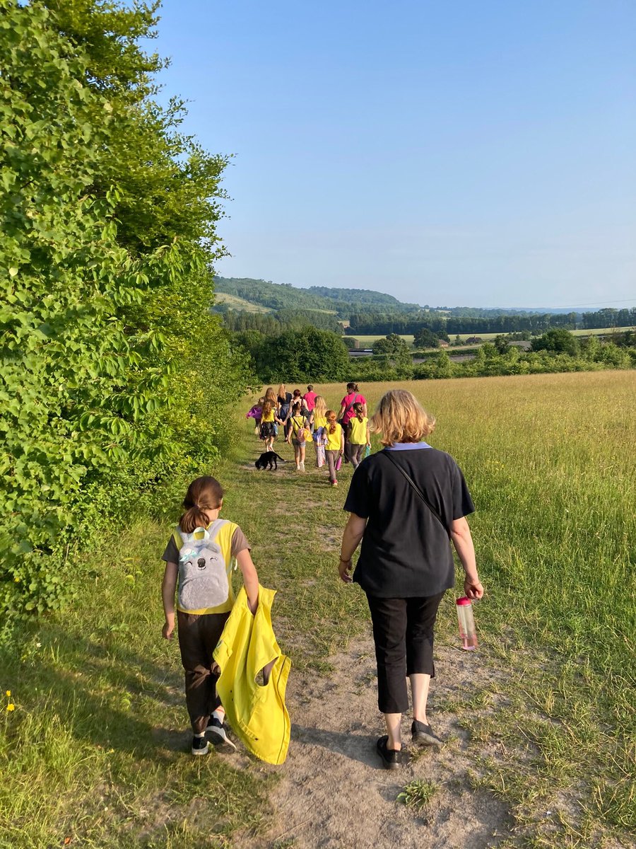 1kemsingbrownie's tweet photo. Had a lovely evening at #Lullingstone Park, we walked, swung &amp; zipped! @Kent_cc @GGKnoleDivision @guidingkentwest @Guiding_LaSER @Girlguiding @GuidingMembers @ExploreKent @VisitKent @KentDownsAONB #getoutdoors #inspiregirls #fun #summer #friendship https://t.co/dd7qxVAq8O