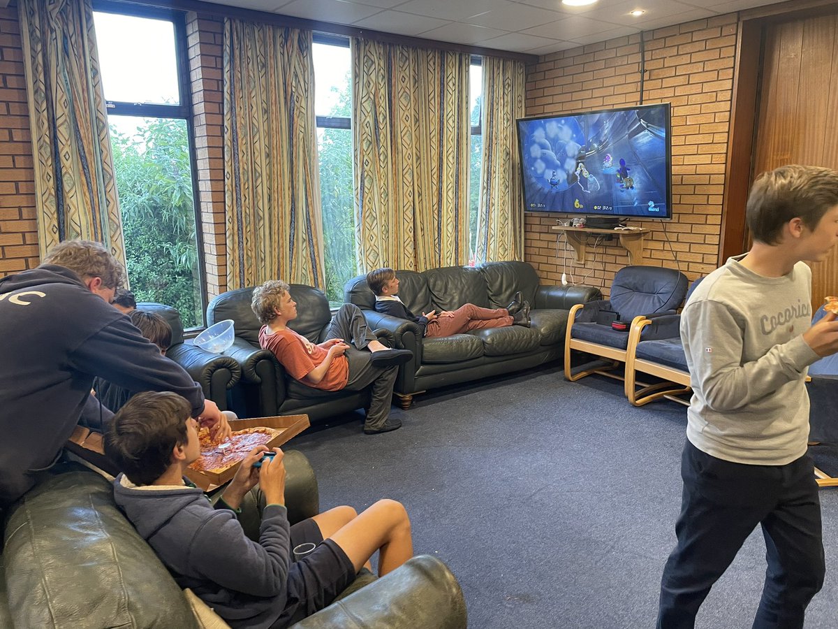AmpColl_StThom's tweet photo. Great to welcome @AmpColl_StJ and @AmpColl_StC Year 9s and 10s this weekend for the last social of the year!! https://t.co/X5cpfR87kg
