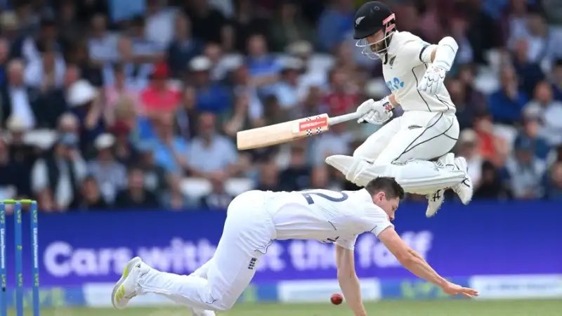 All hail Matt Potts, a bowler who’ll run through a brick wall then clean up the debris #ENGvNZ ⏩ espncricinfo.com/story/eng-vs-n…