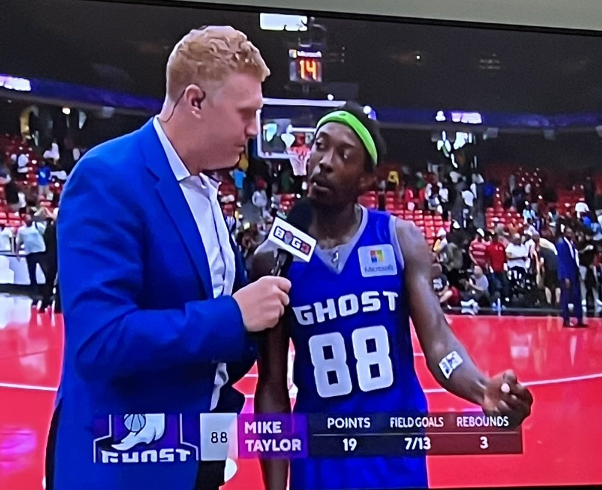 sdalynh's tweet photo. Great game @88MikeTaylor!!! GHOOOOOOOST @thebig3 https://t.co/jcd7VZJwXv
