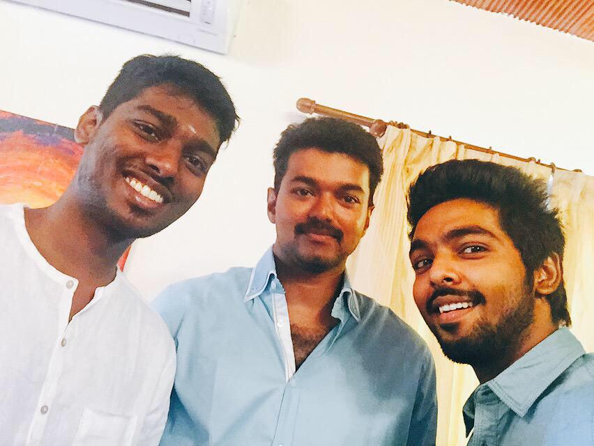 kingofkwood's tweet photo. #Theri (#Vijay59) Pooja happened 
On this Day - June 26, 2015 ✨

#7YearsOfTheriPooja #7YearsOfTheriPoojai 
@Atlee_dir #GV50 @gvprakash @theVcreations 
@actorvijay #Varisu | #Beast | #Thalapathy67 https://t.co/YQ0oyhx6ne