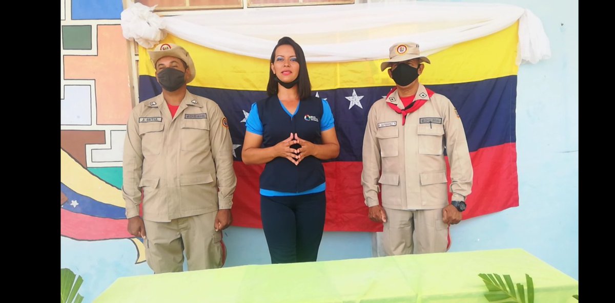 SenoraRocio's tweet photo. Conformación y Juramentacion de BRICOMILES en la U.E.N NUESTRA SEÑORA DEL ROCIO, RED INTERCIRCUITAL SANTA RITA ZULIA, CIRCUITO 2 SUIZO COLLAZO..
@NicolasMaduro
@MPPEDUCACION
@_LaAvanzadora @zendyburgos @RedIntercircu13 https://t.co/VHoGHtlWP2