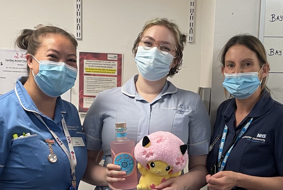 Last shift with our lovely <a href="/NurseEm92/">Emma Batey</a> who is leaving <a href="/MVCcmft/">MVCmft</a> today. An amazing nurse - we are going to miss you so much!
