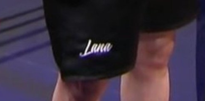 joji_sweet_'s tweet photo. Luzu tenia bordado el nombre de Lana  ♡
#LaVeladaDelAño2 https://t.co/vnJeLe28xA