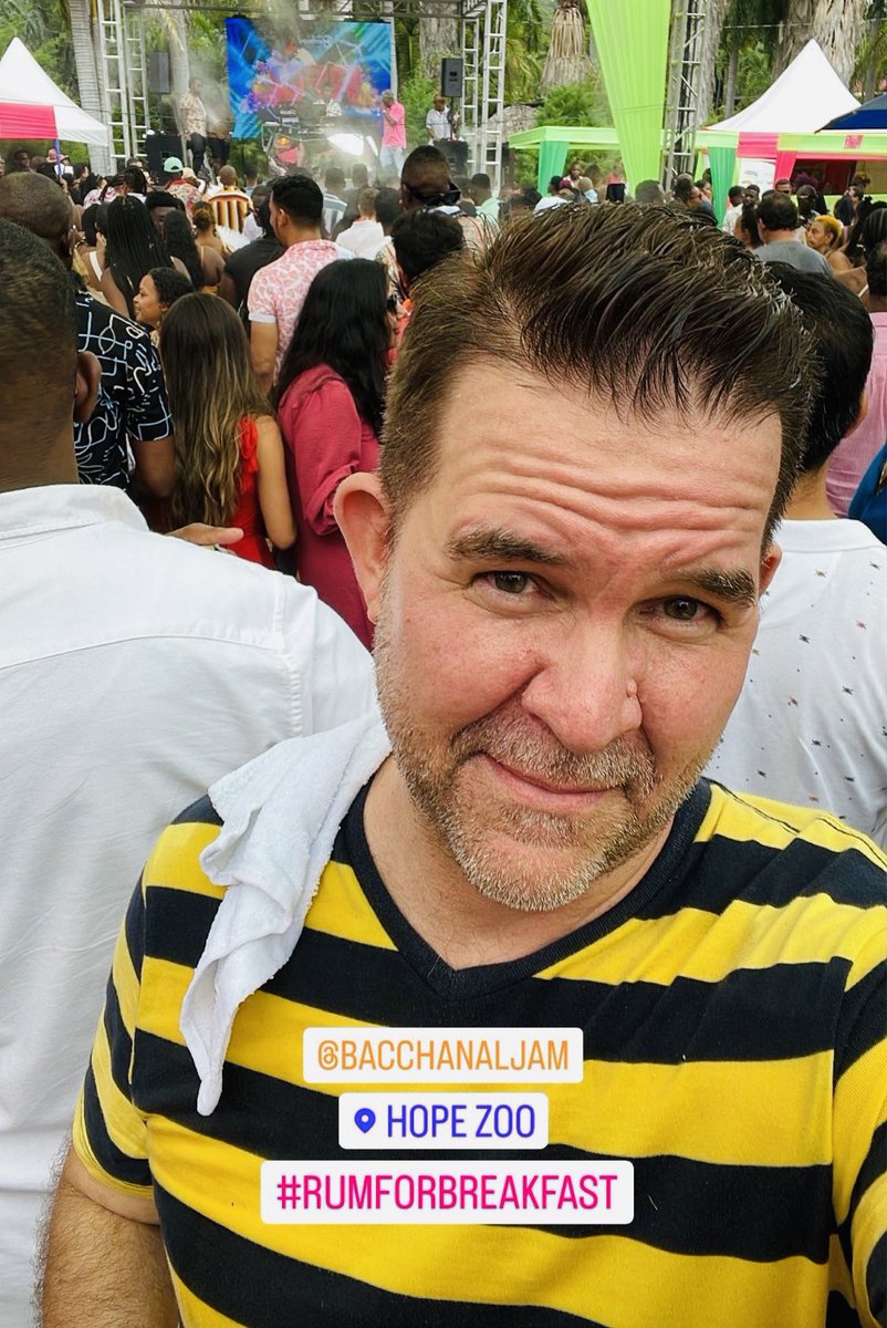 Redselecter's tweet photo. Mi ah tell oonuh @BacchanalJA #RumForBreakfast was di nicest fete Iβve been to in a very long time!
Shouts to the random tweeps weh mi buck, esp shy shy @Kediesha_ja π€£π€£π€£ https://t.co/tyZfSJayHy