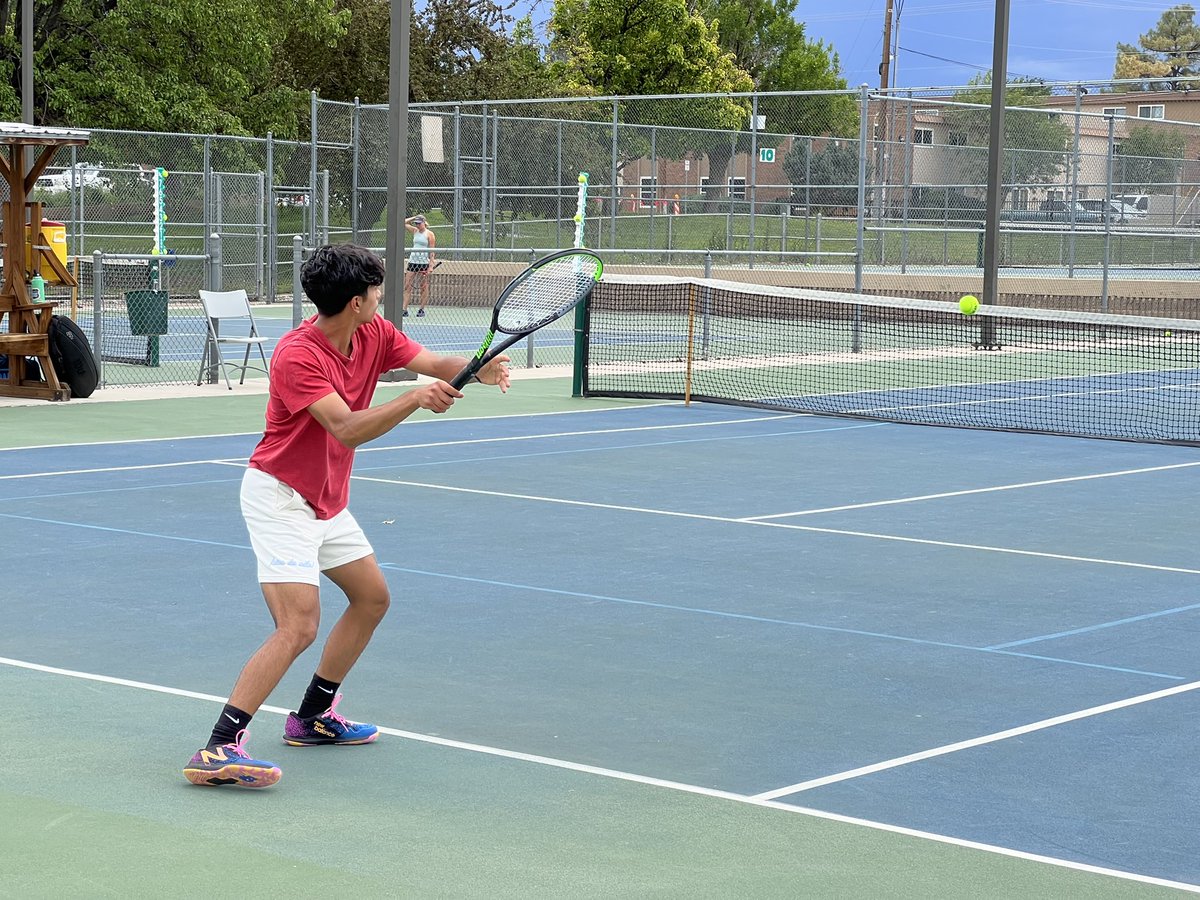 NewMexicoGames1's tweet photo. Serving up some heat in day 1 of the #nmgames @USTASouthwest L4 tennis tournament! 🎾🔥

#tennis #newmexico #go4gold  @krqesports @jchester17 @Brandega @RonKOAT @BethanyKOAT @ABQJournal #abq https://t.co/Qr6W8OFp0k