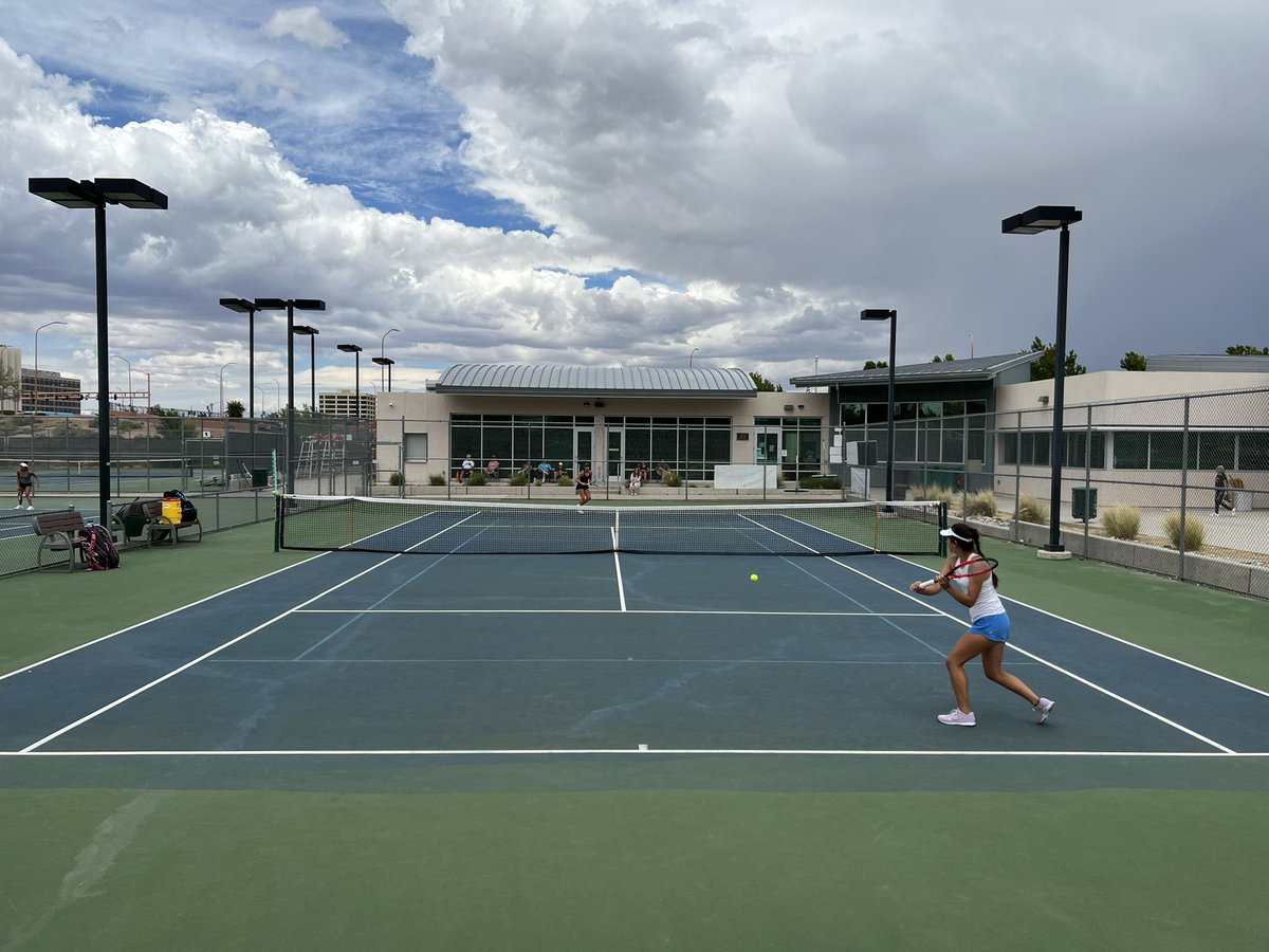 NewMexicoGames1's tweet photo. Serving up some heat in day 1 of the #nmgames @USTASouthwest L4 tennis tournament! 🎾🔥

#tennis #newmexico #go4gold  @krqesports @jchester17 @Brandega @RonKOAT @BethanyKOAT @ABQJournal #abq https://t.co/Qr6W8OFp0k