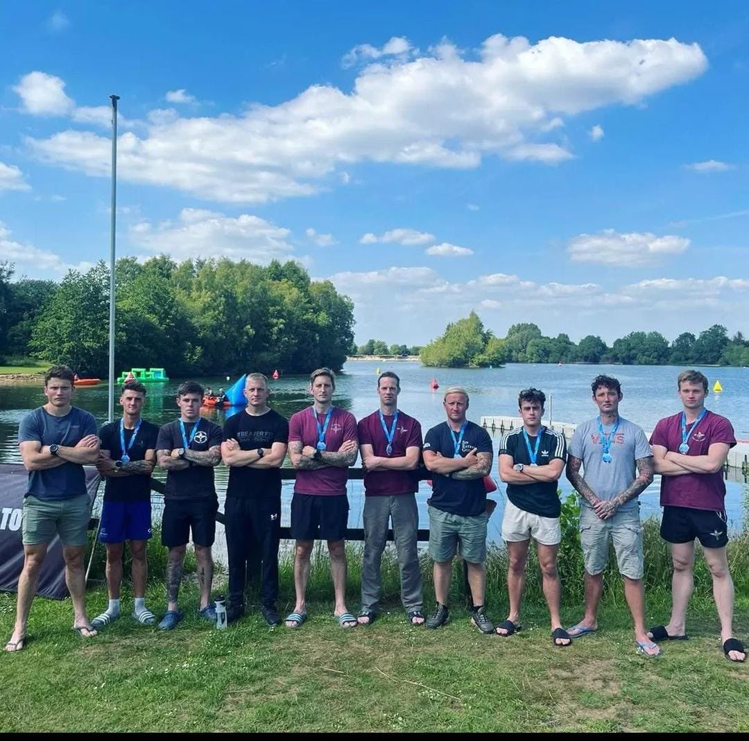 2PARA_HQ's tweet photo. Turns out we aren’t too bad in the water... Army Open Water Swimming champions. 🟦👍💪🏊‍♂️🏊‍♂️🌊#Swimming https://t.co/TqDzVZPXdh