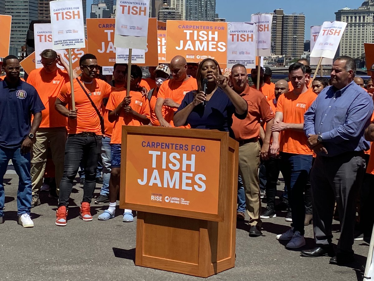 CarpentersNyc's tweet photo. The @CarpentersNyc were out in full force today supporting @letitiajamesforny who has gone after businesses that discriminate based on gender, cheat workers out of their hard-earned wages &amp; foster unsafe working condition. That’s why we’re proud to re-elect Tish James for AG! https://t.co/4ySJktM8jh