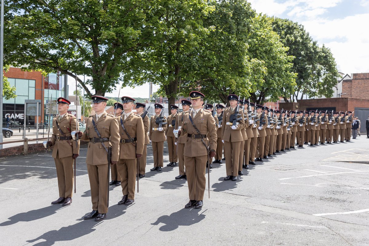 myworcester's tweet photo. Worcester city centre this morning where the 2nd Battalion, The @MercianRegiment , which was given the freedom of the city in 2007, marched through the streets of Worcester for @ArmedForcesDay. https://t.co/cGJBmCD7t3