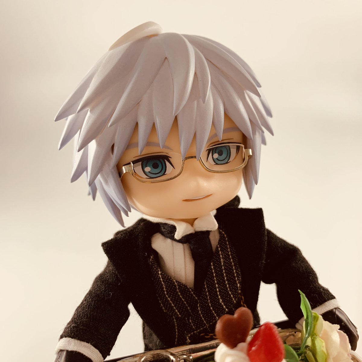MeLay_KH's tweet photo. 執事リク🍰
#ob11 #KingdomHearts  #riku https://t.co/yjZg0aA6Dd