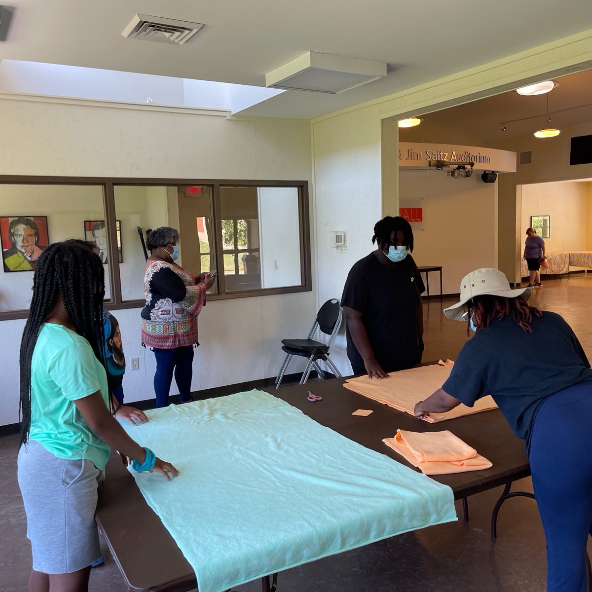 WymanCenter's tweet photo. This week, #WymanLeaders worked on 3 #CommunityServiceLearning projects at camp! They made dog toys to donate to @StrayRescue; and coloring books and blankets for Chestnut Behavioral Health! We love seeing all the ways Wyman teens give back to their communities! #CSL #Volunteer https://t.co/jrGGNqivmb