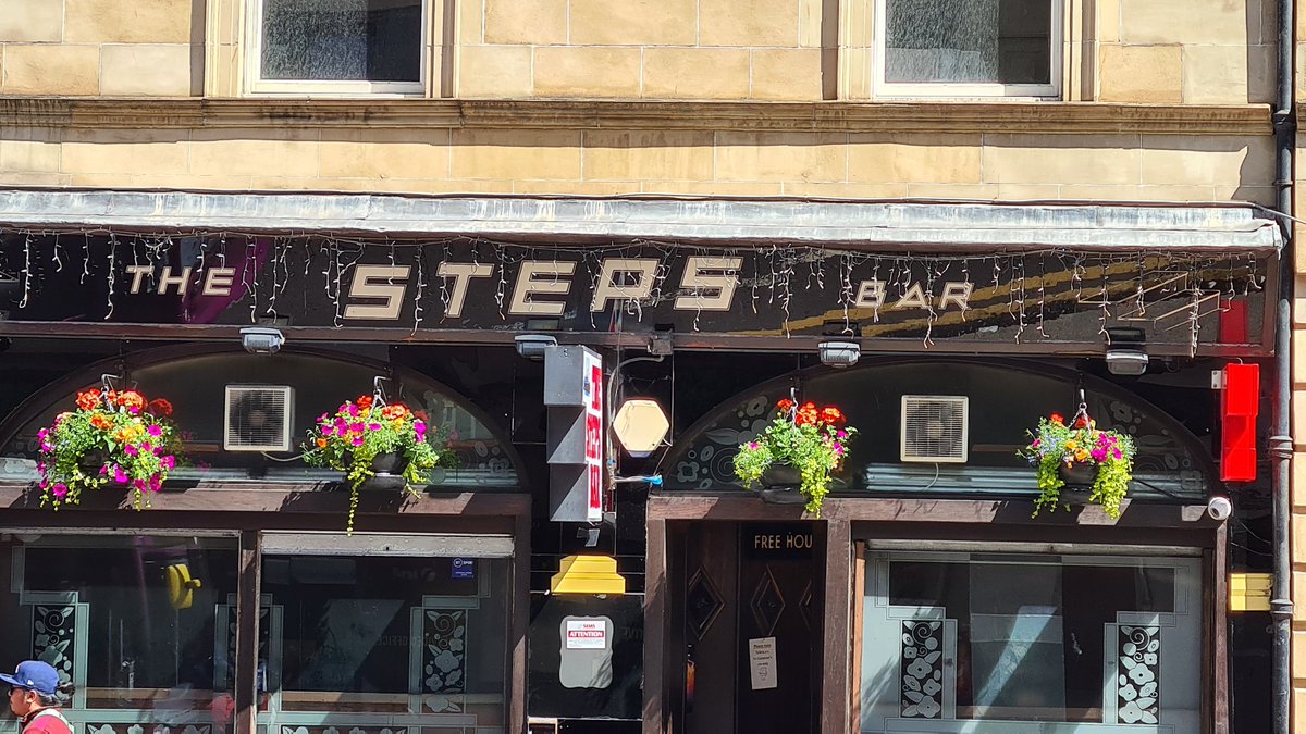 bedrocker83's tweet photo. A very happy pride to everyone @OfficialSteps @Ianhwatkins @_ClaireRichards @Faye_Tozer @llatchfordevans @LSLofficial @Glasgow_Live https://t.co/1oyRbeCvi4